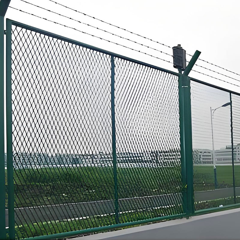 Y字型有刺鉄線刑務所空港フェンス-01